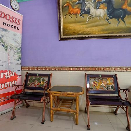 Oyo 1495 Hotel Lendosis Palembang Esterno foto