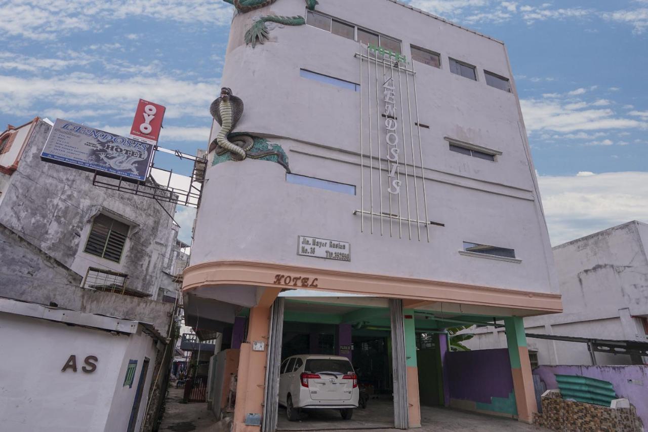Oyo 1495 Hotel Lendosis Palembang Esterno foto