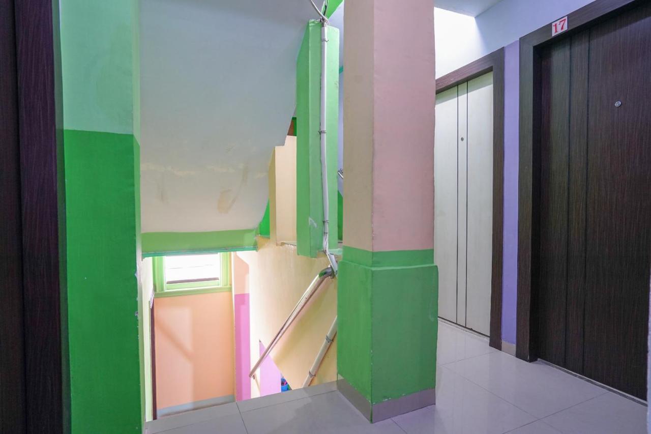 Oyo 1495 Hotel Lendosis Palembang Esterno foto