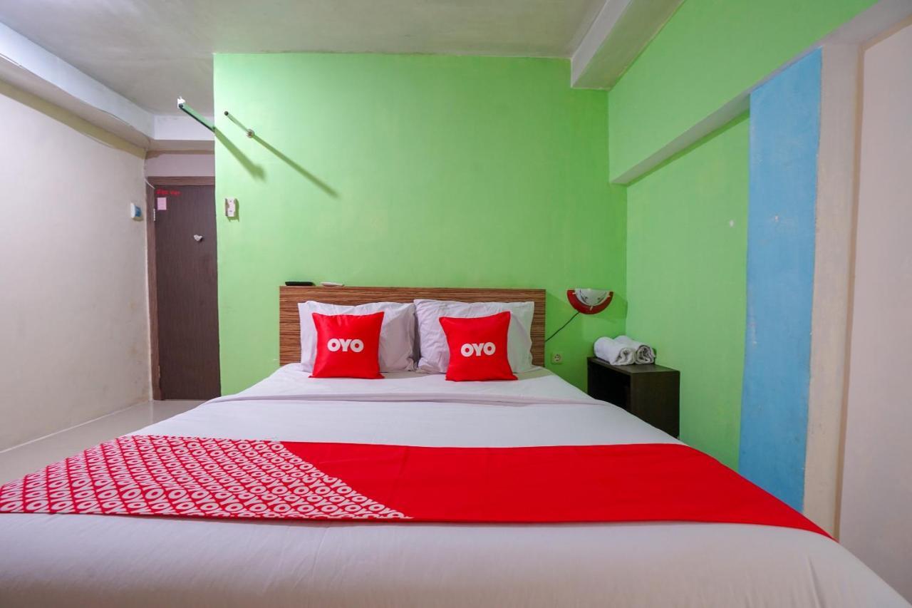 Oyo 1495 Hotel Lendosis Palembang Esterno foto