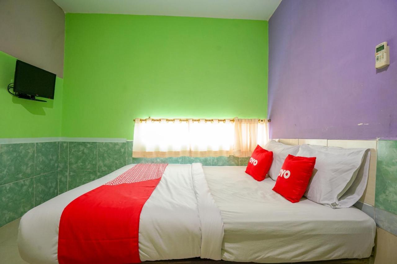 Oyo 1495 Hotel Lendosis Palembang Esterno foto