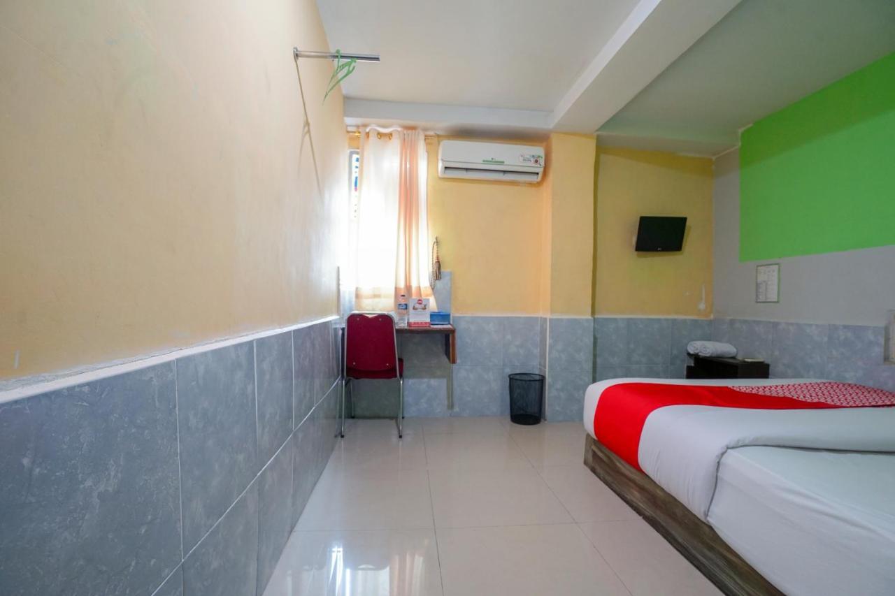 Oyo 1495 Hotel Lendosis Palembang Esterno foto