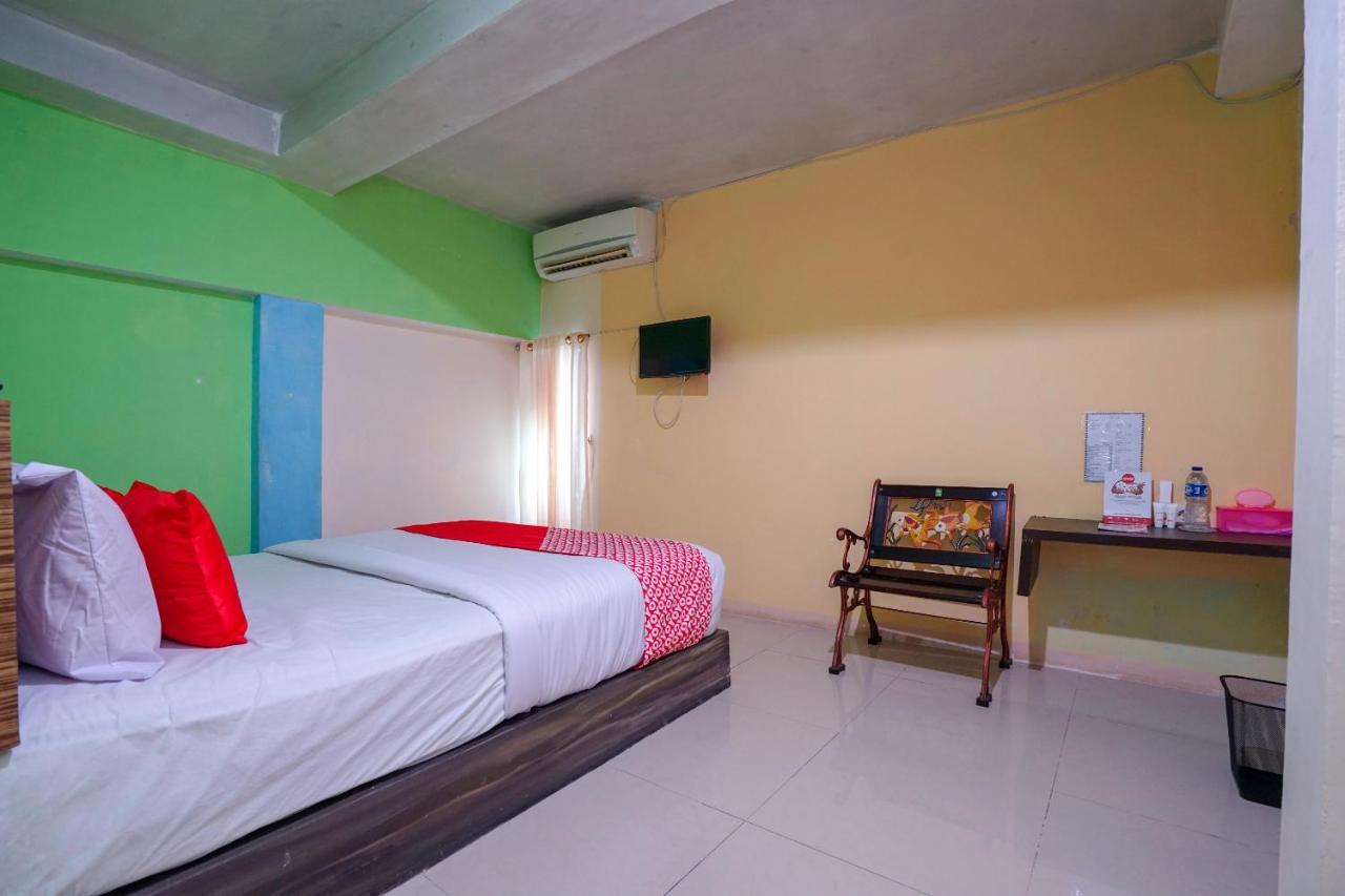 Oyo 1495 Hotel Lendosis Palembang Esterno foto