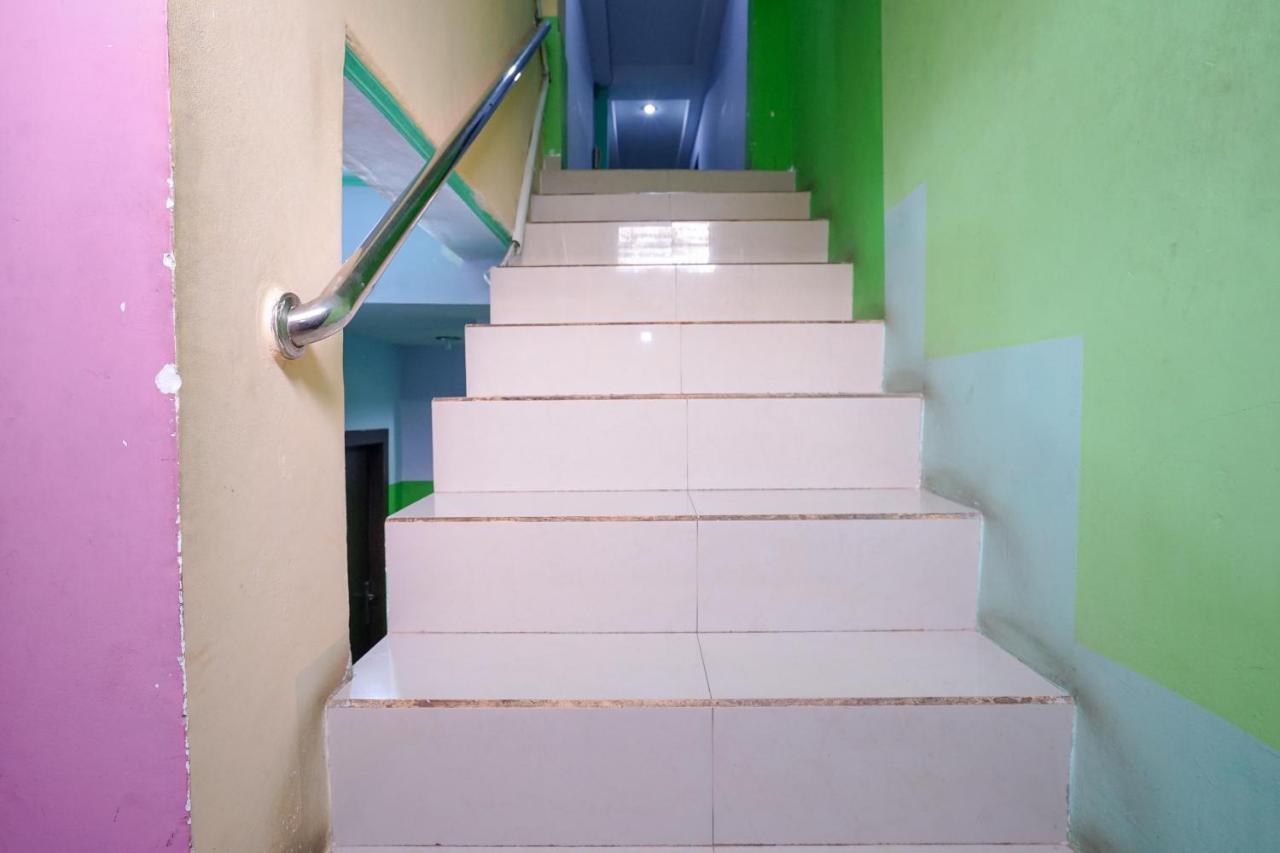 Oyo 1495 Hotel Lendosis Palembang Esterno foto